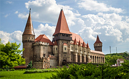 Замок Корвинов (Румыния)