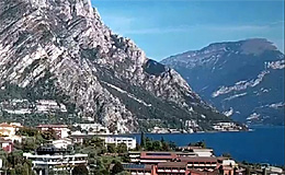 Лимоне-суль-Гарда. Отель Riviera, горы и озеро Гарда (Италия)
