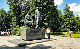 Вышний Волочёк, Памятник А.Г.Венецианову (Тверская обл.)