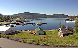 Йёрпеланн, Бухта и порт (Норвегия)