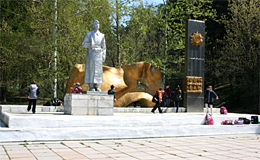 Бийск, Памятник «Они сражались за Родину» (Алтайский край)
