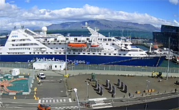 Рейкьявик. Причал Miðbakki в порту (Исландия)