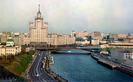 Москва. Водоотводный канал, Кадашёвская набережная, Лужков мост